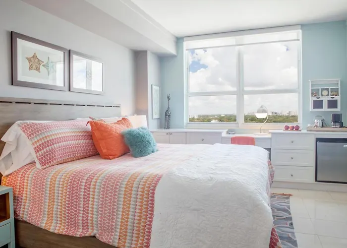 Coconut Grove 10Th Floor Private Unit Parking Included